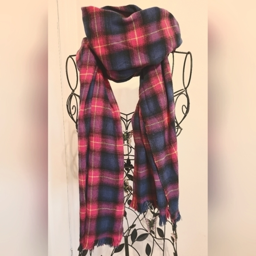 Large plaid winter scarf